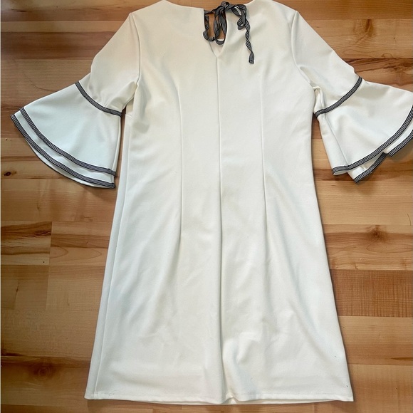 Sharagano White Bell Sleeve Dress Size 4 - Picture 5 of 5